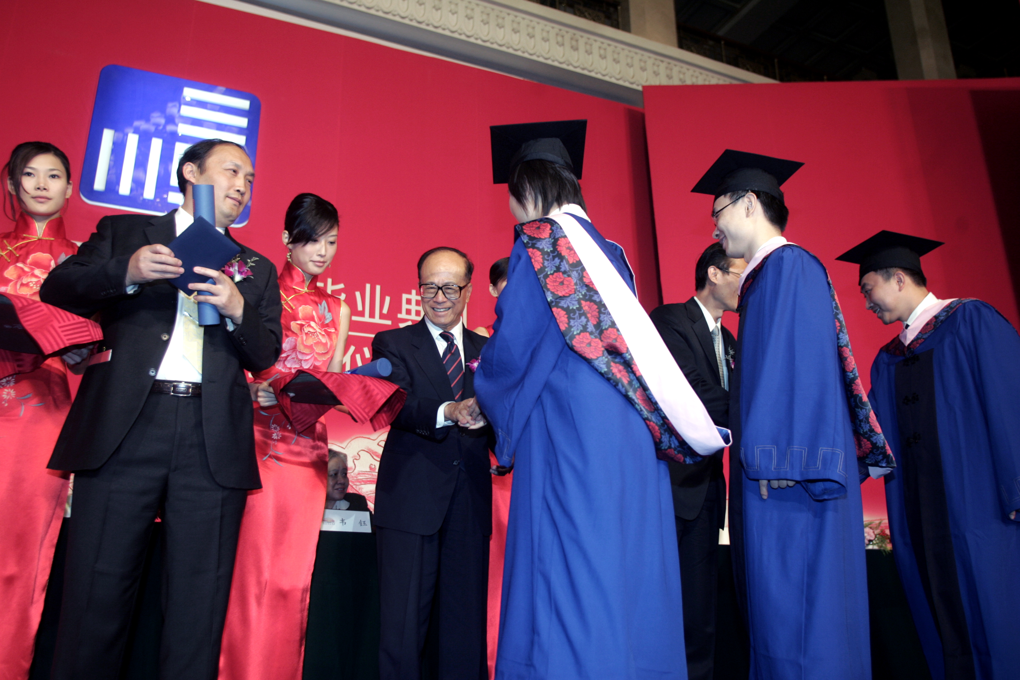 商学院英文翻译_商学院的英文_商学院英文缩写