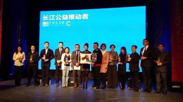 “小朋友”画廊背后艺术的治愈力，让你发现公益原来可以这么美