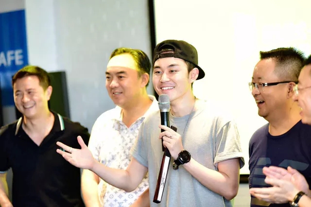 创创人物志 | 马睿的双重转型：从“关八”到“会火”