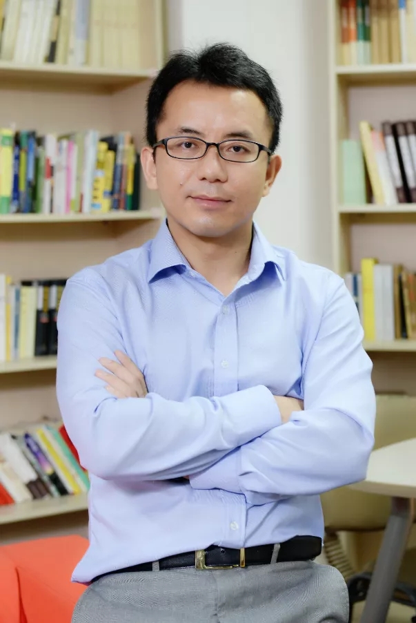 创创周记vol.12 | 项兵院长及长江校友企业家集体点赞十九大报告、乐乐趣童书经营之道、极客时间发布、西域入驻阿里巴巴超级店